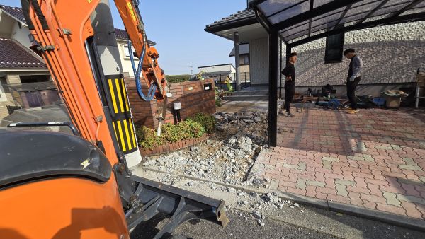 「美しさと機能性を兼ね備えたアプローチ&門周りのリガーデン」